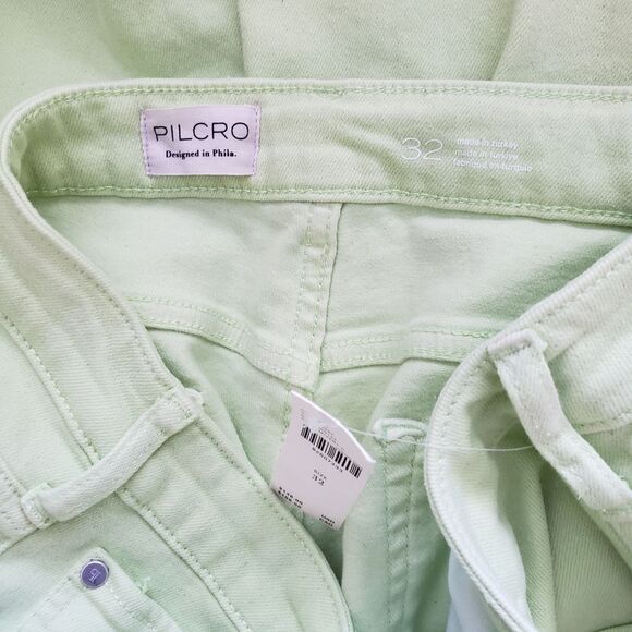 Pilcro The Yaya Mid-Rise Cropped Flare Jeans in Soft Aloe Green Women's Size 32 - Picture 11 of 13